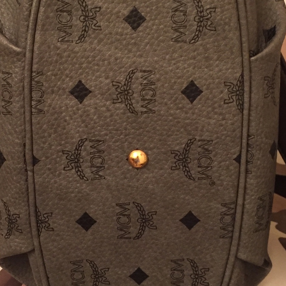 SOLD 🔐MCM🔐Locking Handbag - Picture 10 of 15